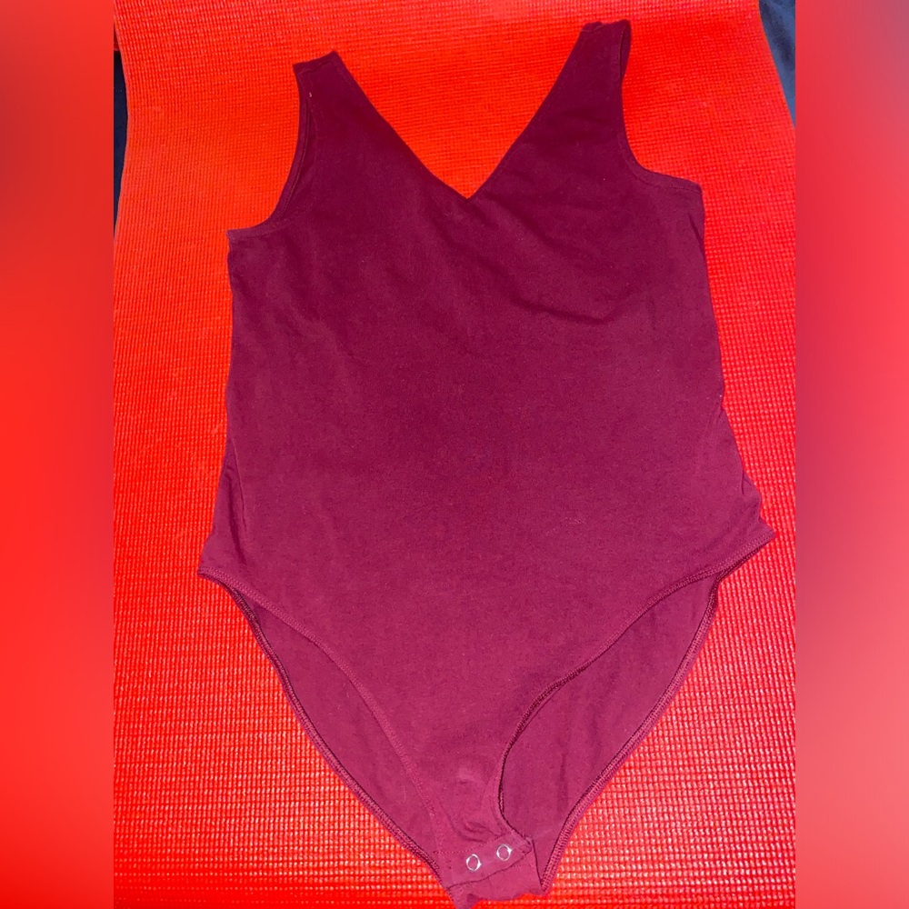 Pack of 3 Bodysuits FOREVER 21 / AMERICAN EAGLE / & Gap - Picture 4 of 11